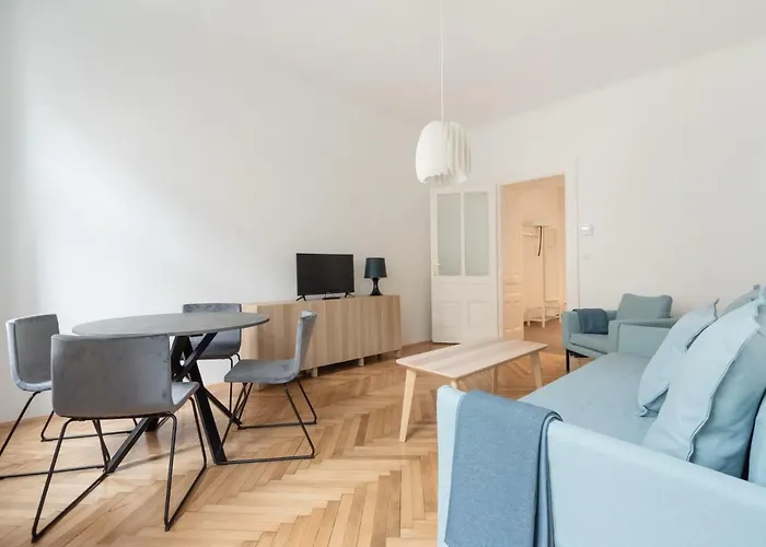 Appartement Universum 2 *